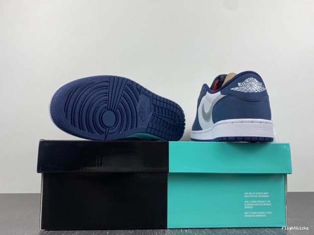 Navy Jordan Low Midnight CJ7891-400 1 SB 1106